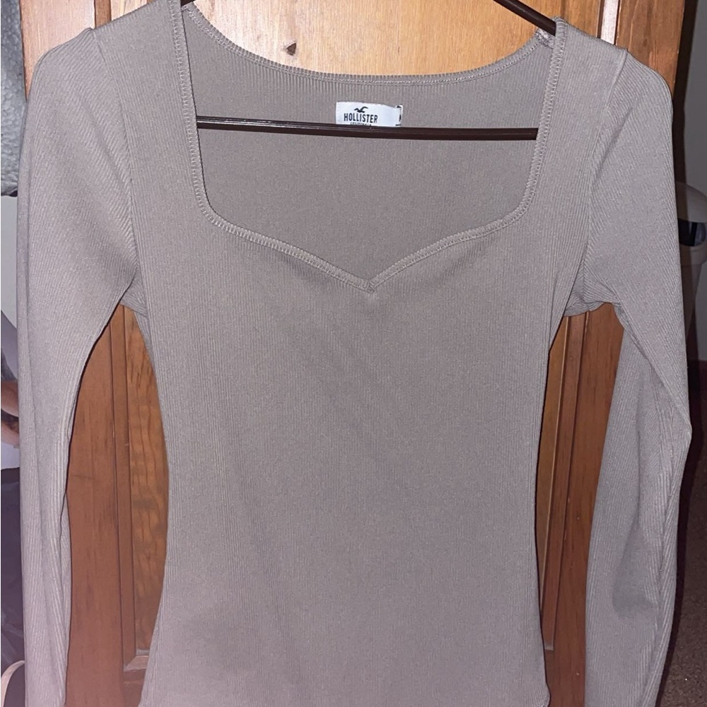 Hollister Women's Beige body suit